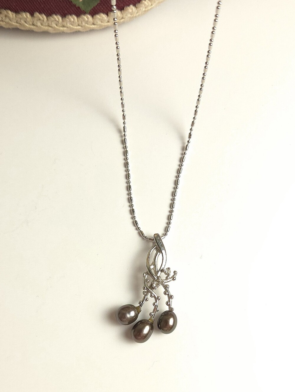 18K White Gold Plated Genuine Brown Pearl & Crystal Pendant Necklace Marked 750 - Picture 3 of 12